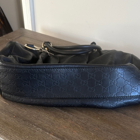 Gucci Black Shoulder Bag with Gold Accents - Picture 7 of 7